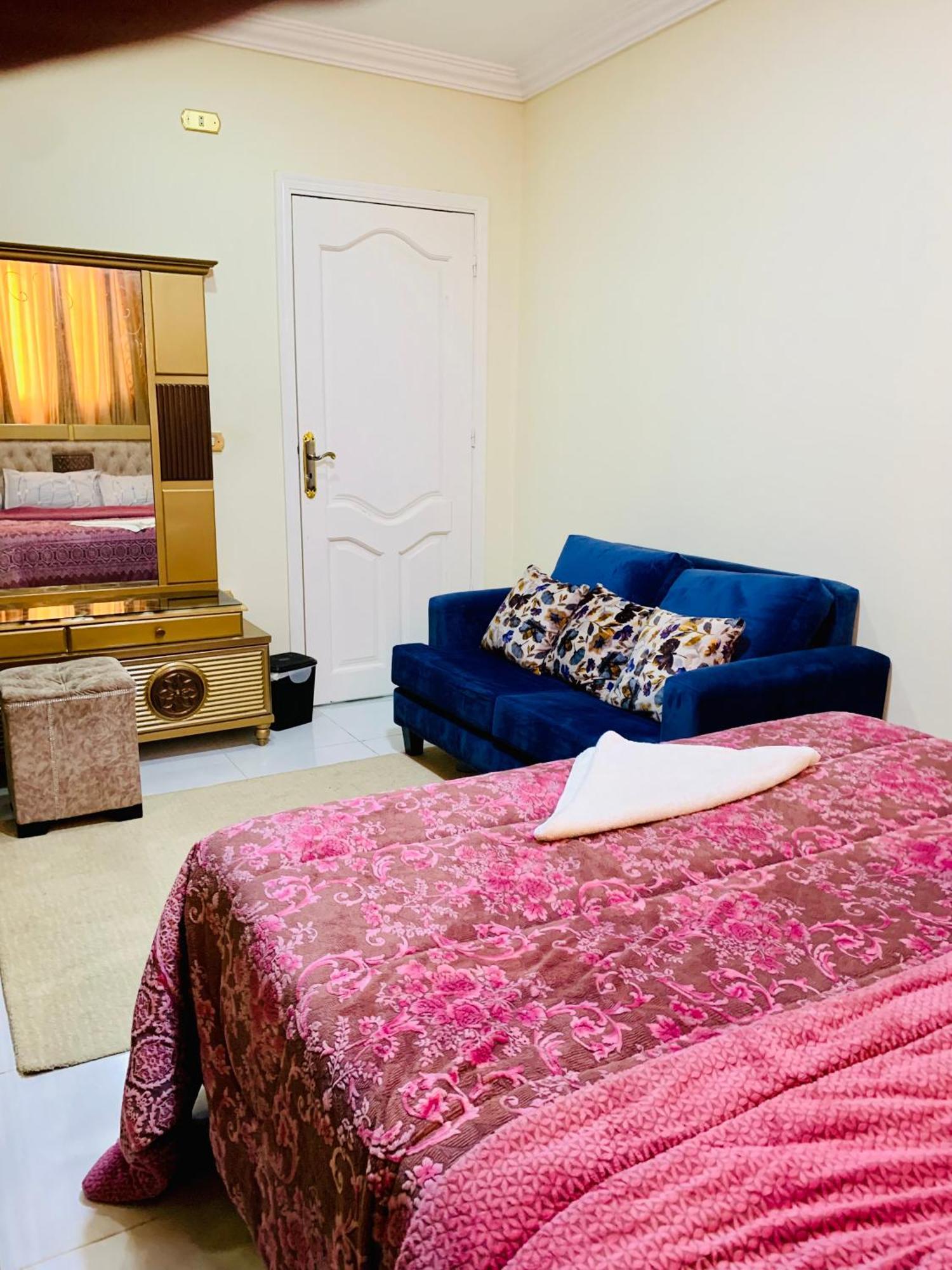 Loay Pyramids View Apartment Кайро Екстериор снимка