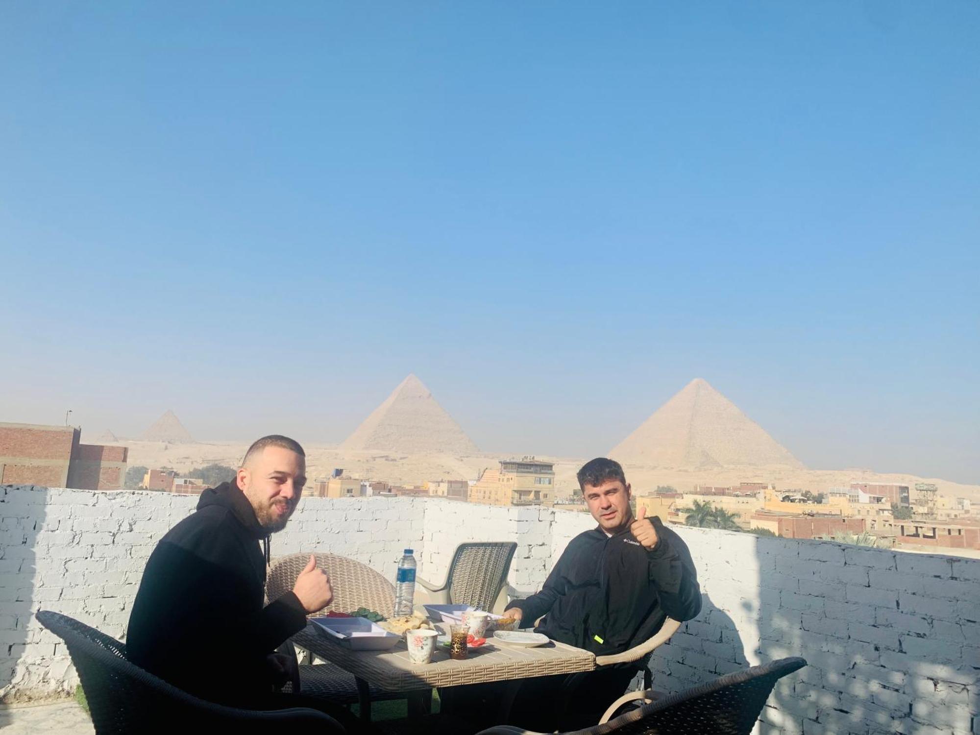Loay Pyramids View Apartment Кайро Екстериор снимка