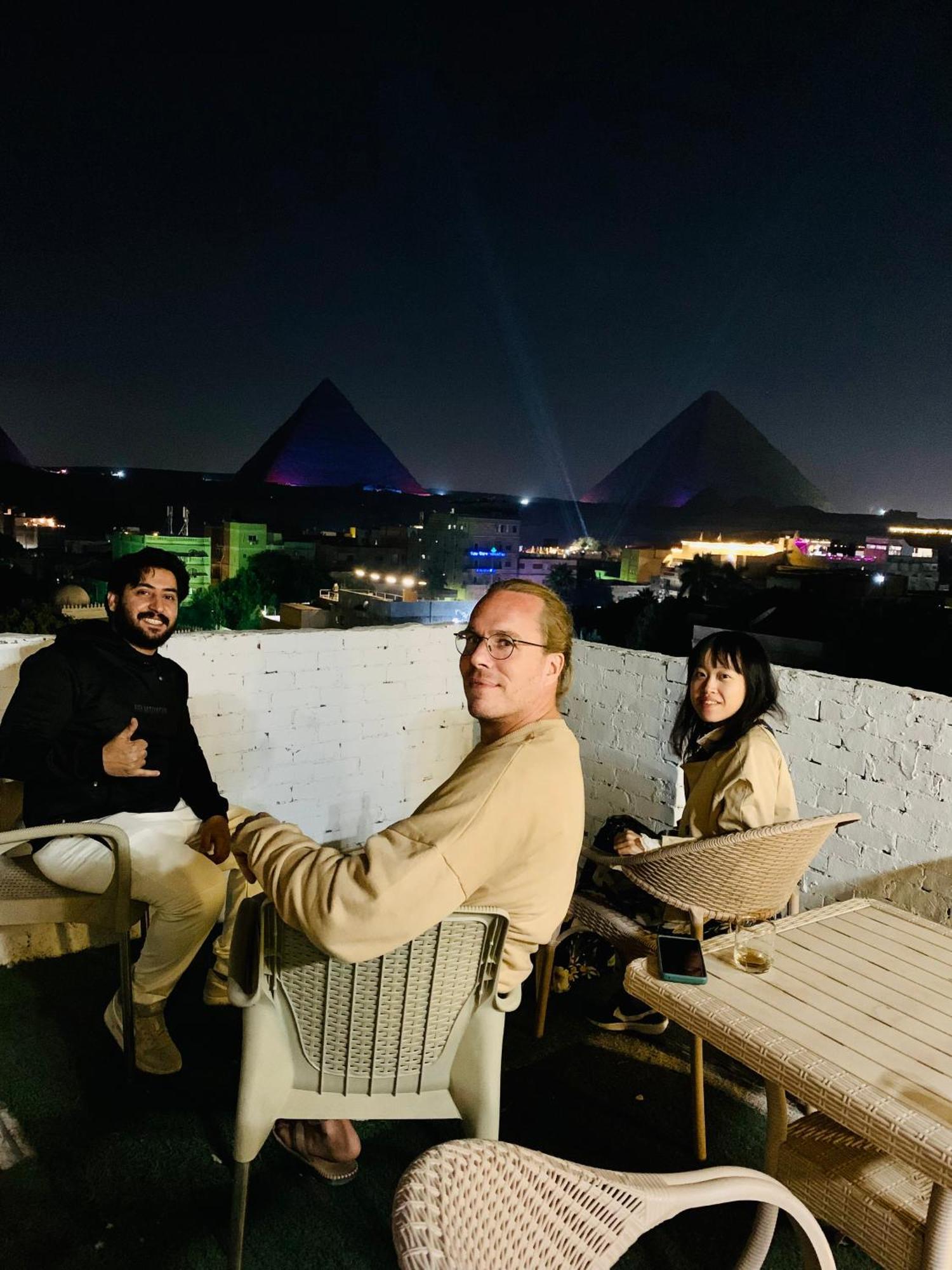 Loay Pyramids View Apartment Кайро Екстериор снимка