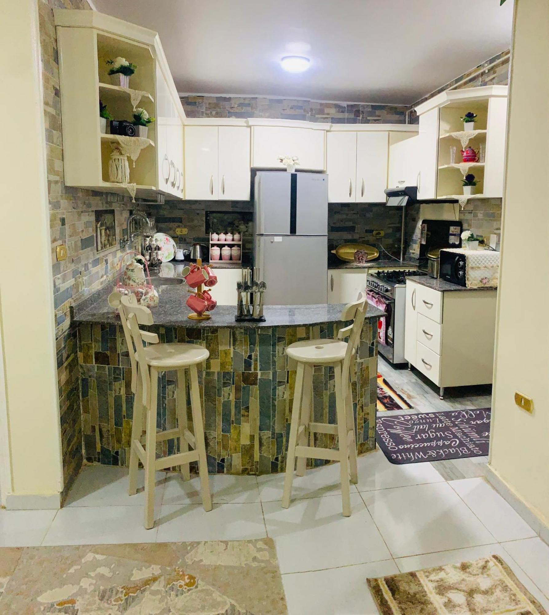 Loay Pyramids View Apartment Кайро Екстериор снимка