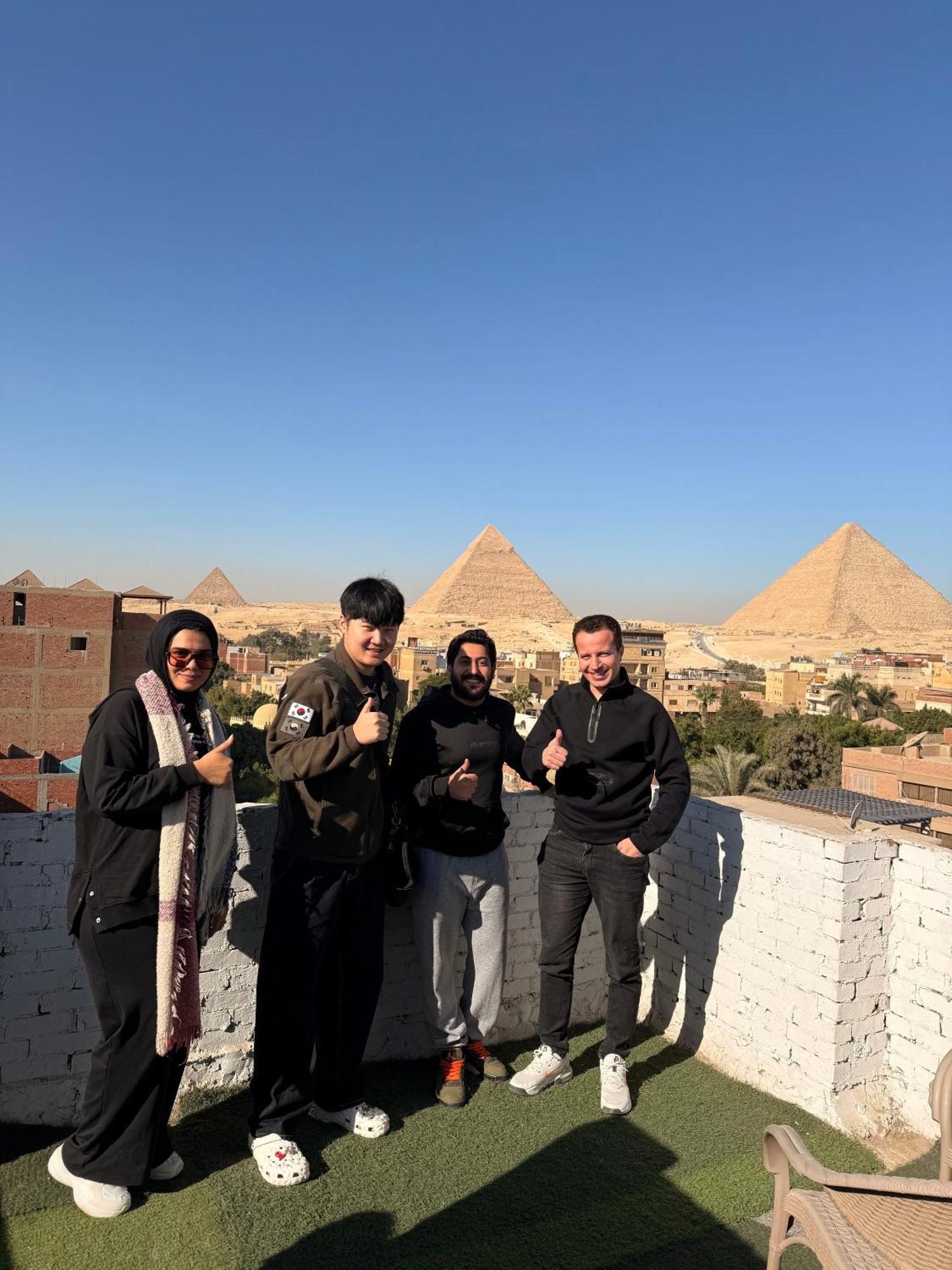 Loay Pyramids View Apartment Кайро Екстериор снимка